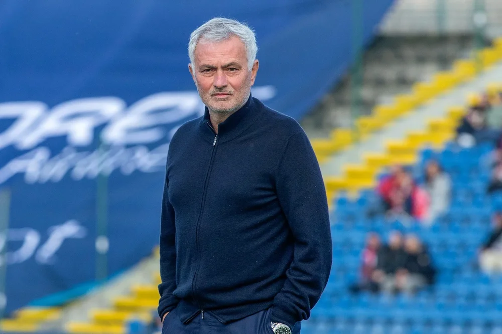 Ponta Delgada (Portugal), 13/02/2026.- Benfica head coach Jose  lt;HIT gt;Mourinho lt;/HIT gt; during the Portuguese First League soccer match against Santa Clara held at Sao Miguel Stadium, in Ponta Delgada, Azores, Portugal, 13 February 2026. EFE/EPA/EDUARDO COSTA